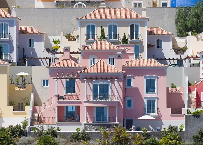Luxury Villa Pembe Palheiro Village